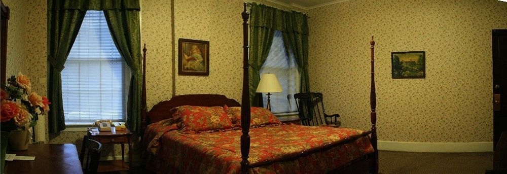 Torrington The Yankee Pedlar Inn מראה חיצוני תמונה